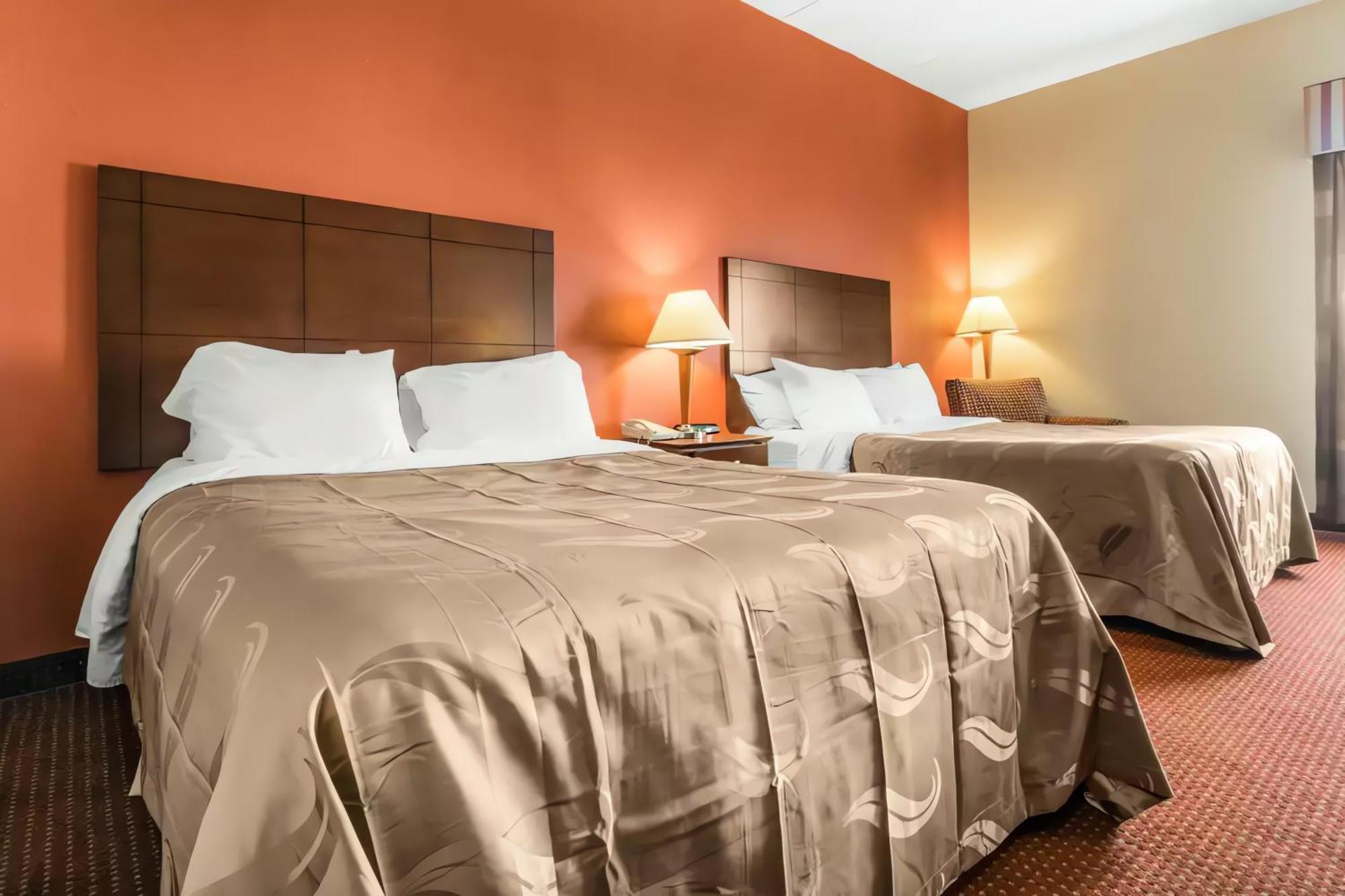 לורנסבורג Quality Inn & Suites מראה חיצוני תמונה
