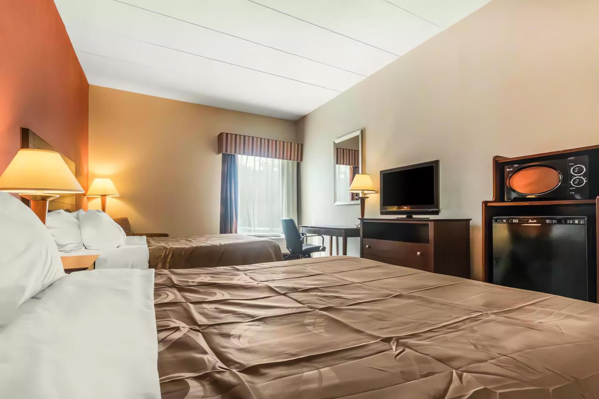 לורנסבורג Quality Inn & Suites מראה חיצוני תמונה