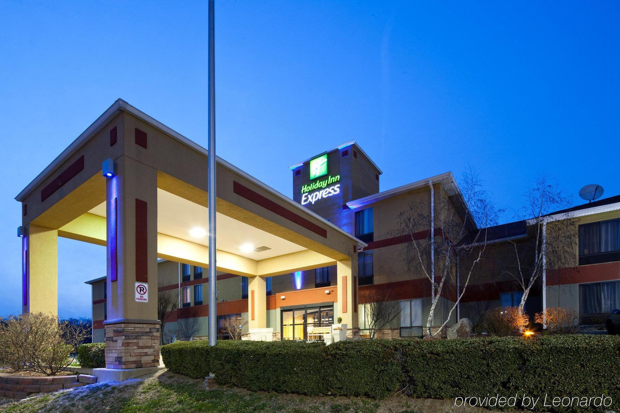 לורנסבורג Quality Inn & Suites מראה חיצוני תמונה