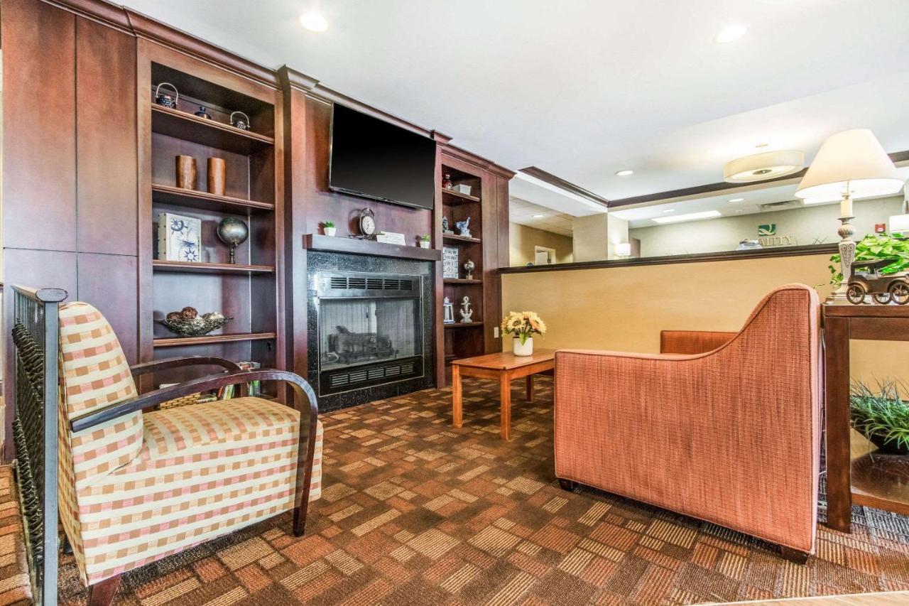 לורנסבורג Quality Inn & Suites מראה חיצוני תמונה